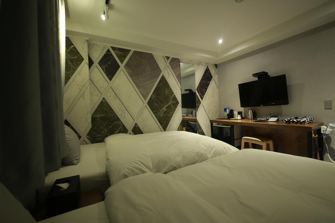 Hotel Blanc In Чеонджу Екстериор снимка