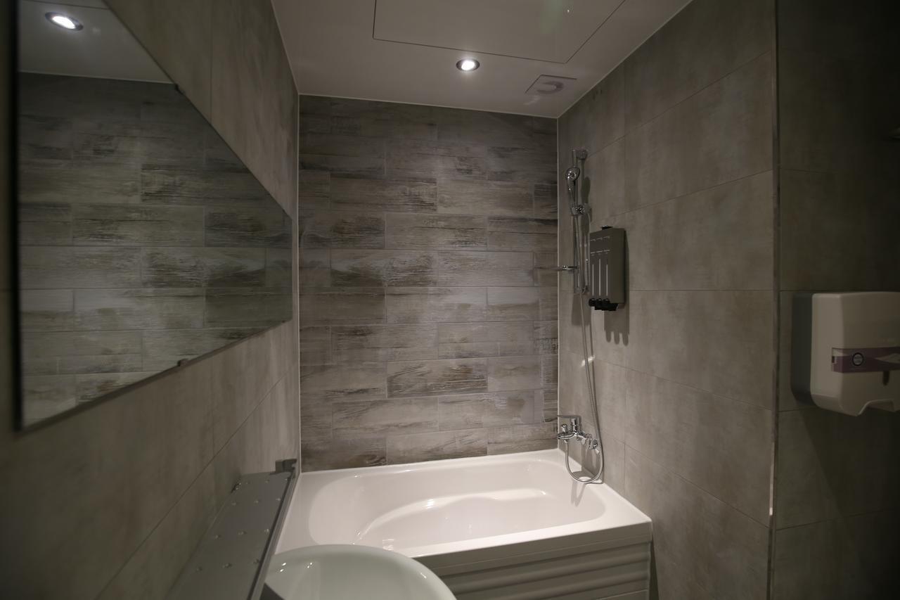 Hotel Blanc In Чеонджу Екстериор снимка